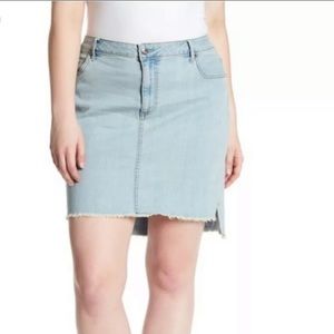 Melrose & Market step hem stretch denim skirt